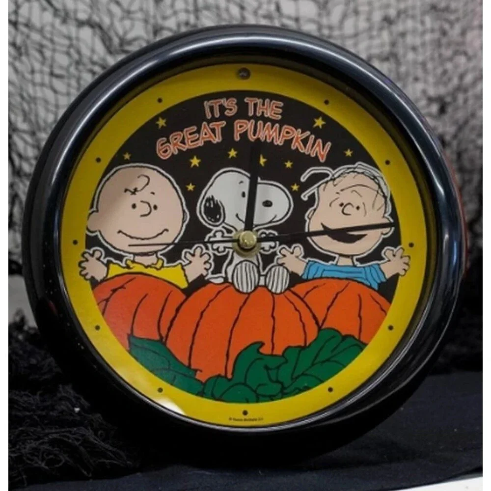 Round Plastic Spooky Sound Wall Clock (8